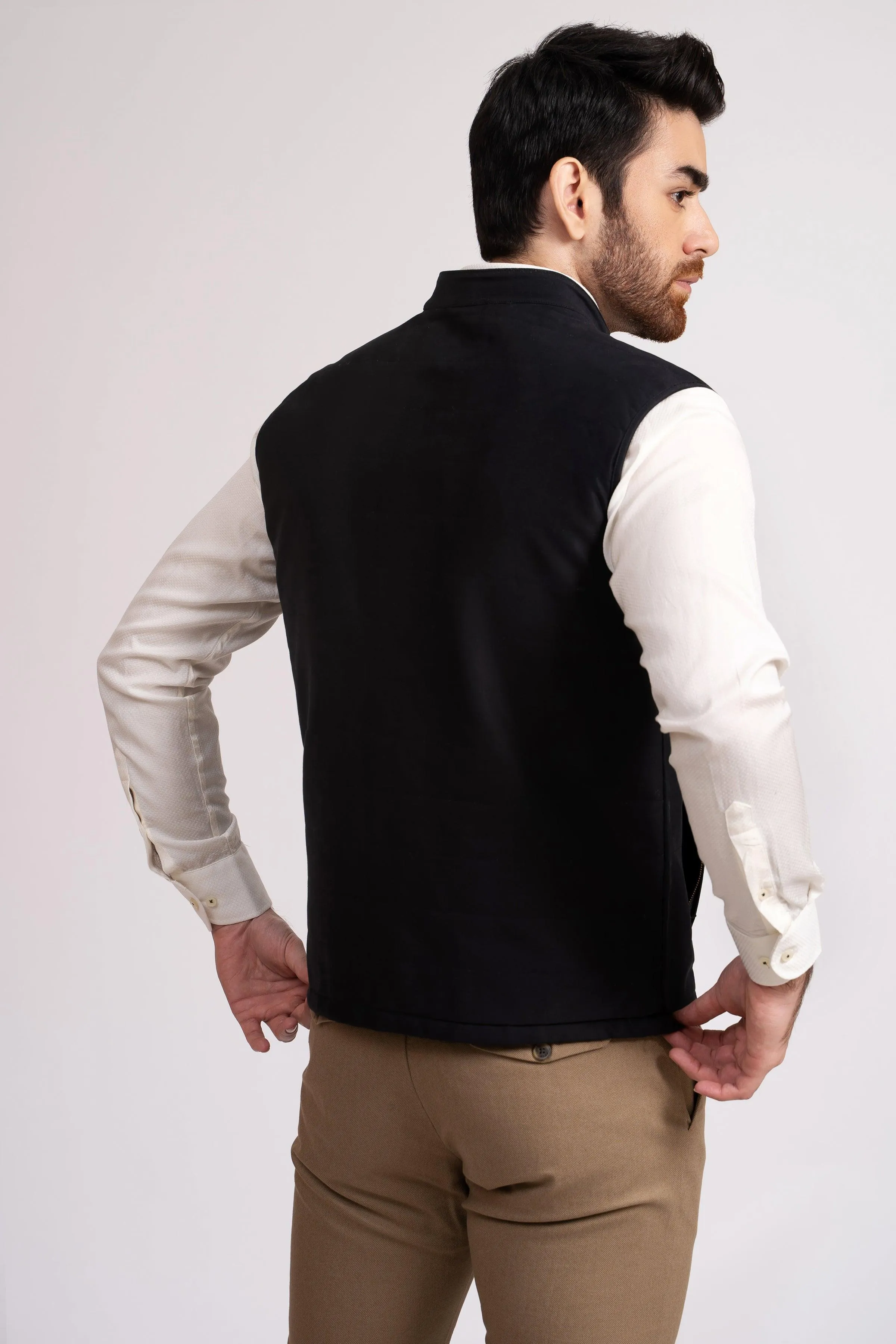 JACKET QUILTED SLEEVE LESS BLACK
