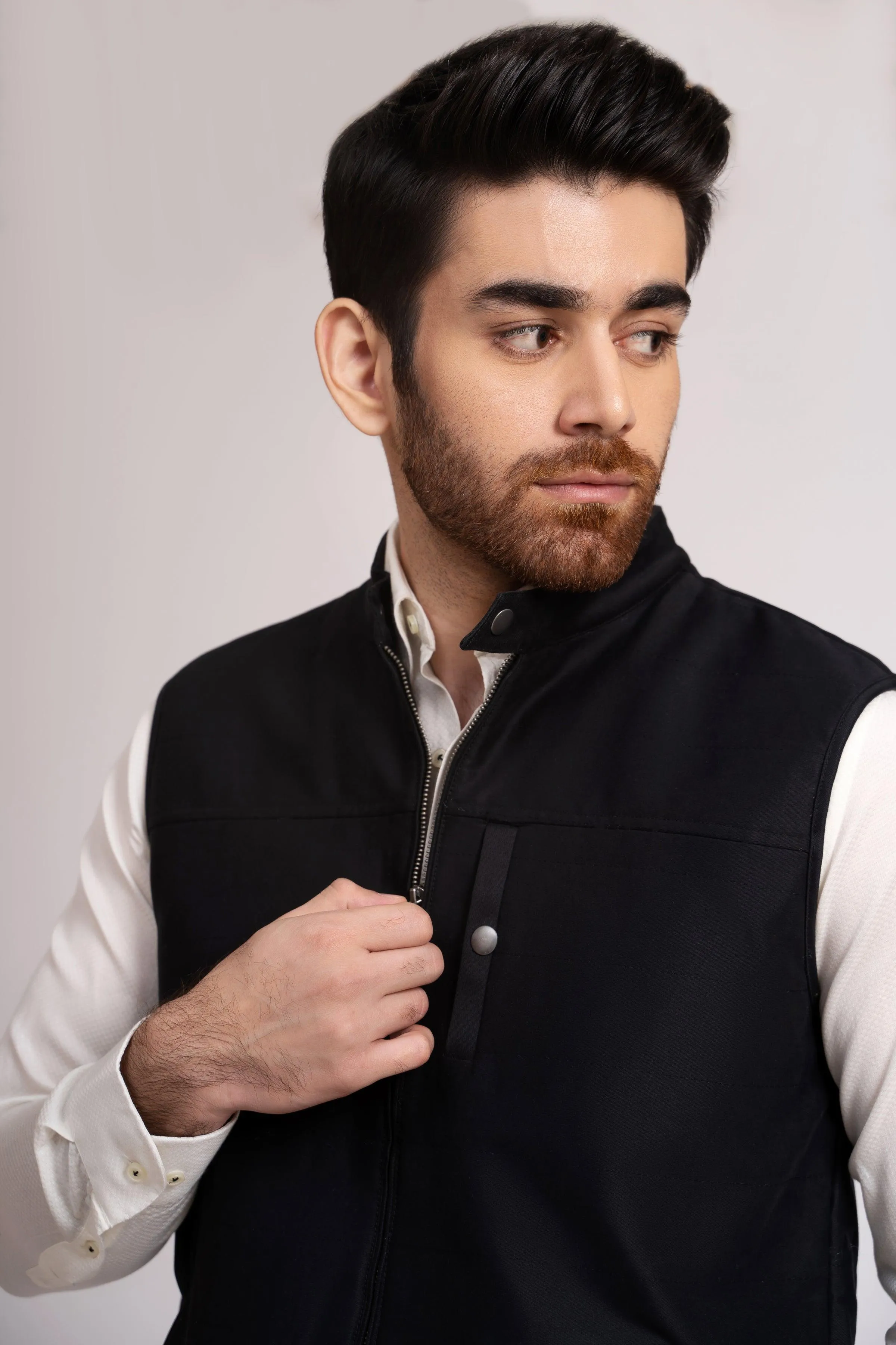 JACKET QUILTED SLEEVE LESS BLACK